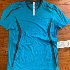 New with tags lululemon workout shirt
